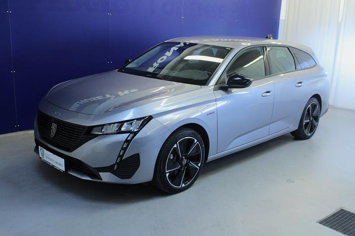 Sølv Peugeot E-308 fra 2025