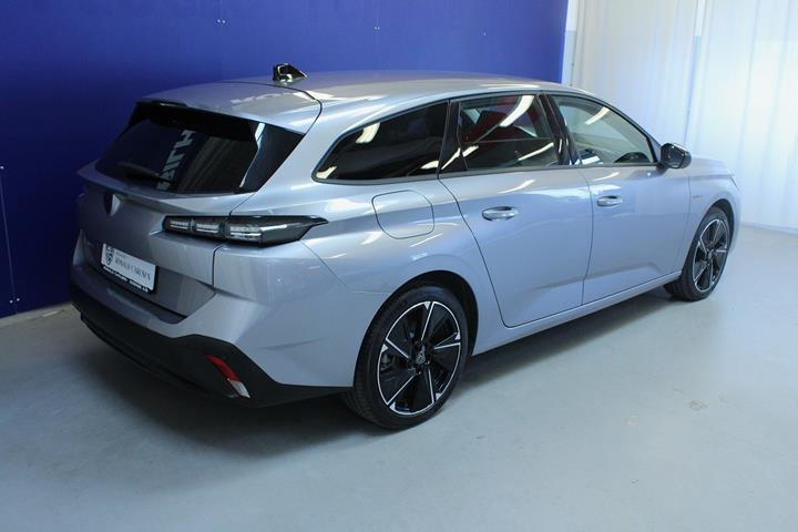 Sølv Peugeot E-308 fra 2025