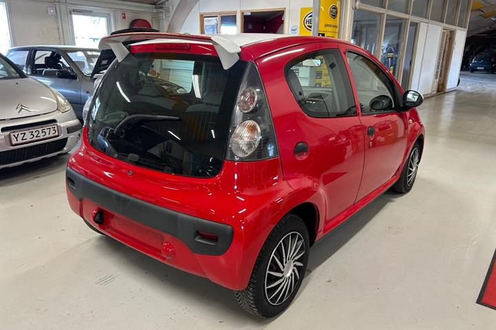 Rød Citroën C1 fra 2006