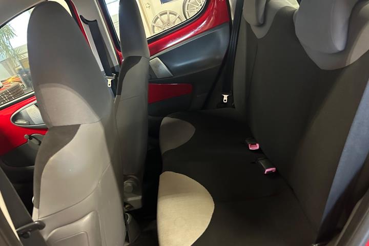 Rød Citroën C1 fra 2006