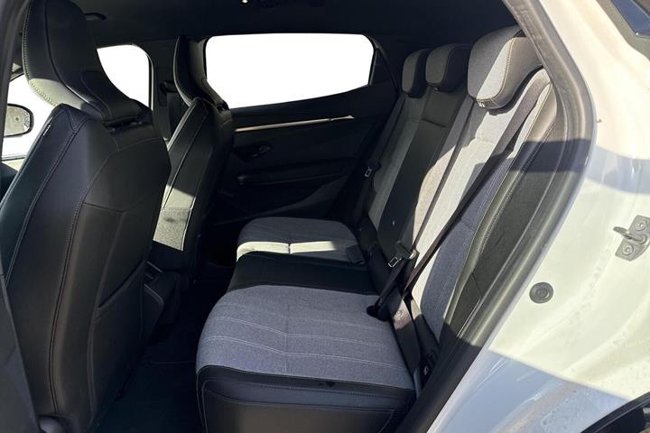 Hvid Renault Megane E-Tech fra 2023