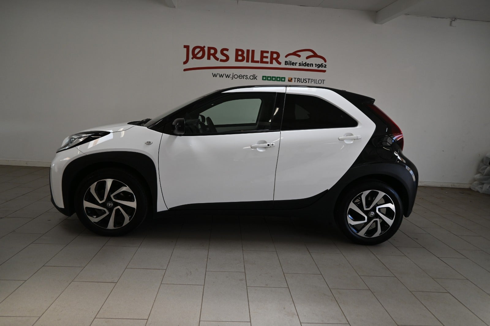 Hvid Toyota Aygo X fra 2023