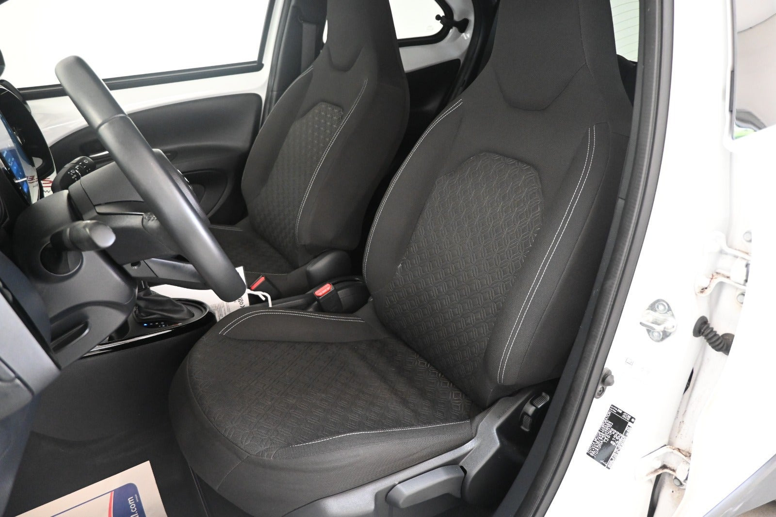 Hvid Toyota Aygo X fra 2023