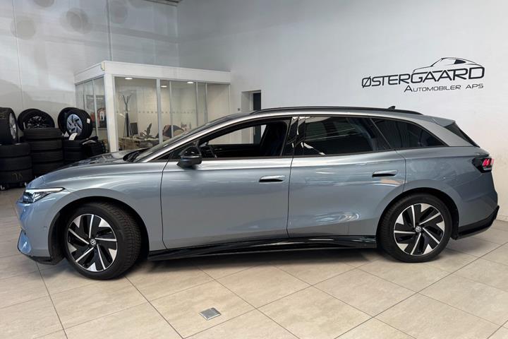 Blå VW ID.7 fra 2025