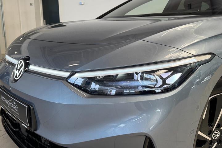 Blå VW ID.7 fra 2025