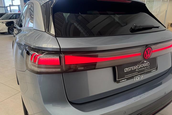Blå VW ID.7 fra 2025