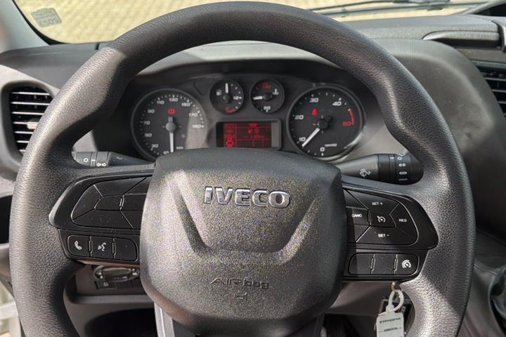 Hvid Iveco Daily fra 2021
