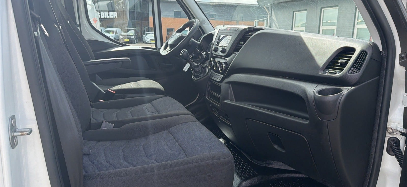 Hvid Iveco Daily fra 2021