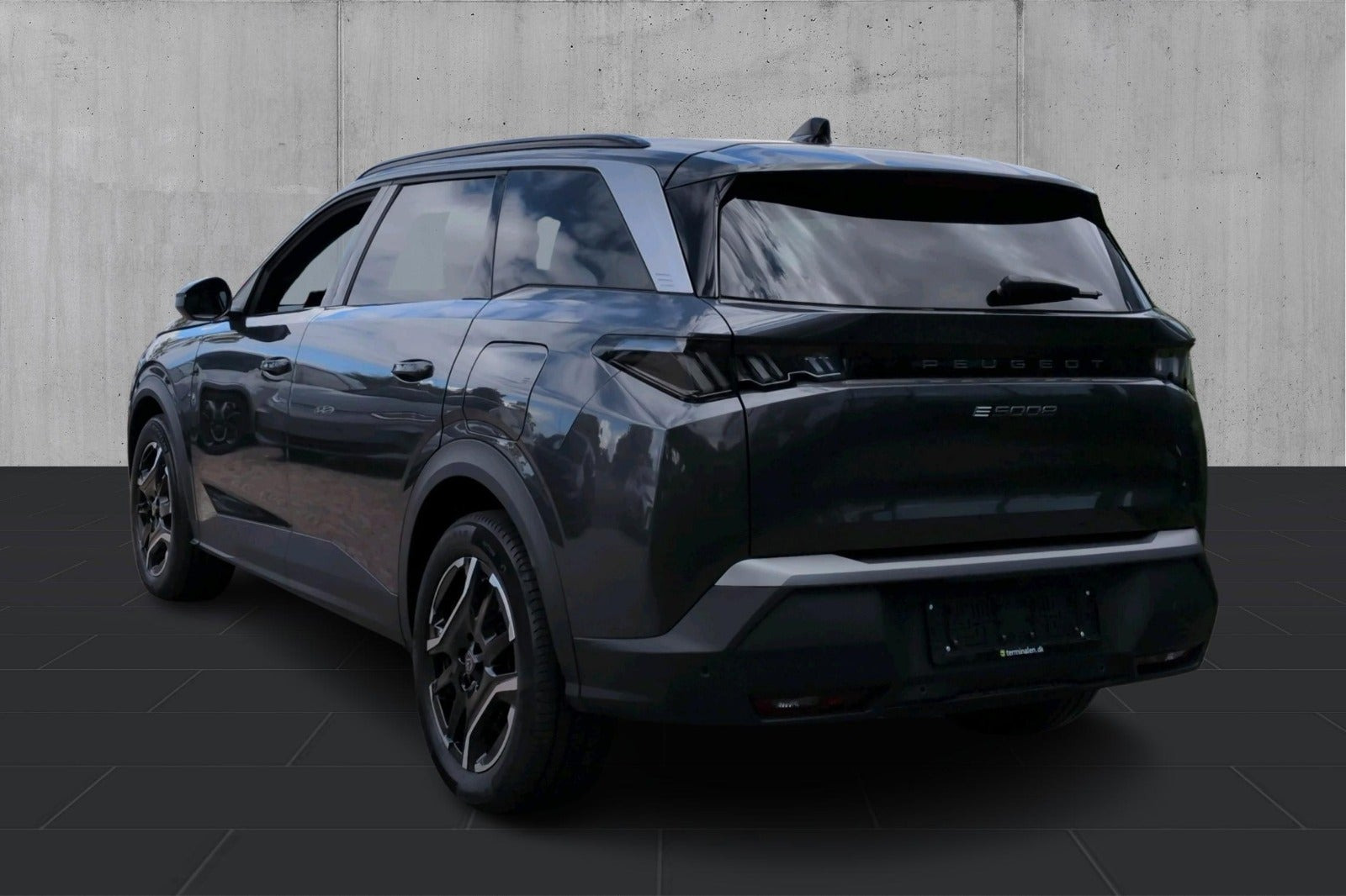 undefined Peugeot e-5008 fra 2025