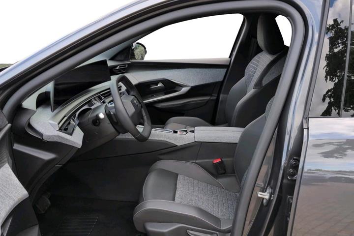 undefined Peugeot e-5008 fra 2025