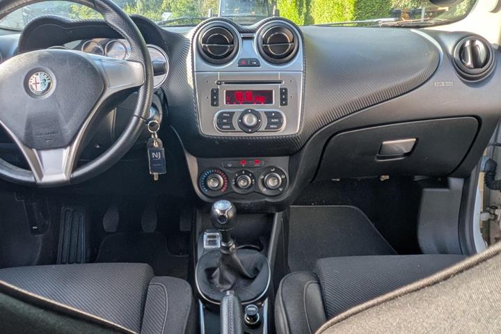 Hvid Alfa Romeo MiTo fra 2011
