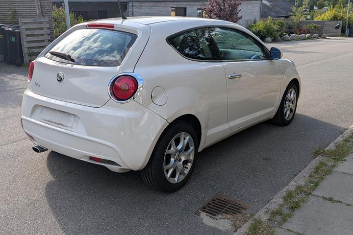 Hvid Alfa Romeo MiTo fra 2011