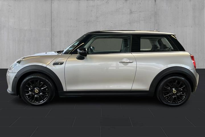 Sølv Mini Cooper SE fra 2023