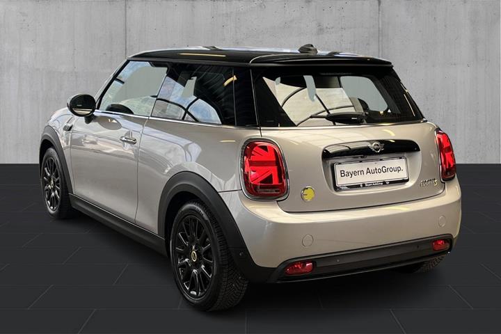 Sølv Mini Cooper SE fra 2023