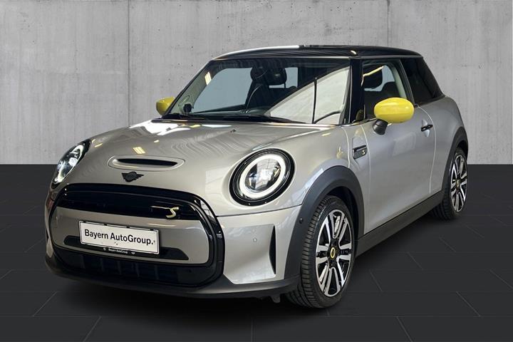 Sølv Mini Cooper SE fra 2023