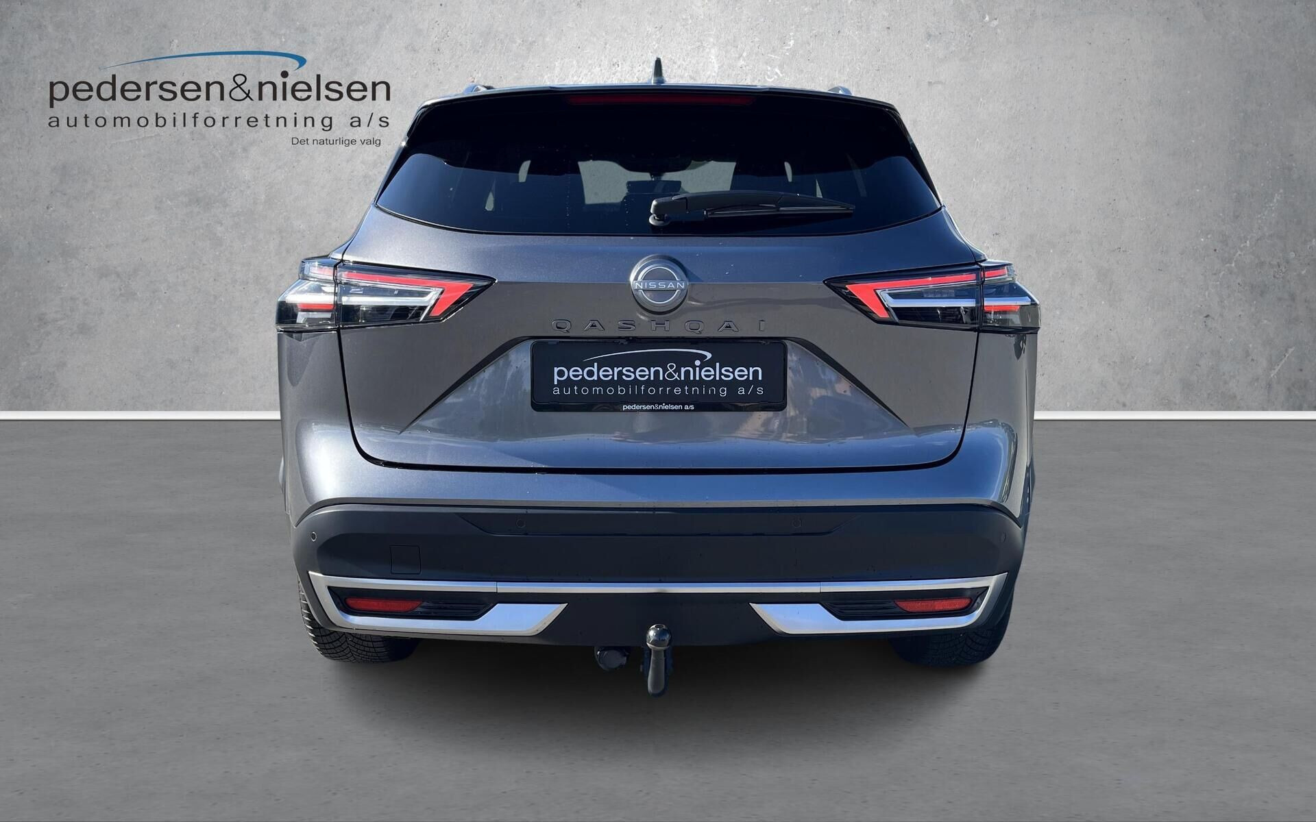 Grå Nissan Qashqai fra 2026