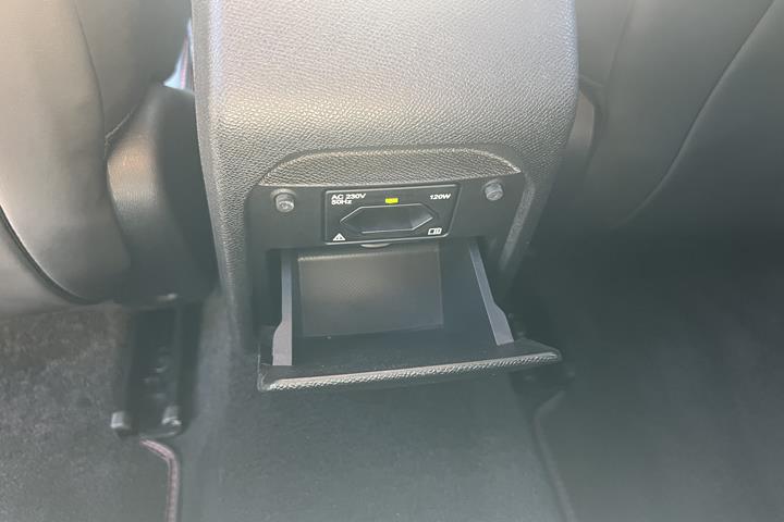 Hvid Peugeot 308 fra 2016