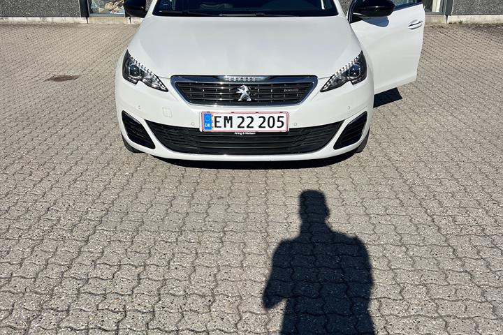 Hvid Peugeot 308 fra 2016