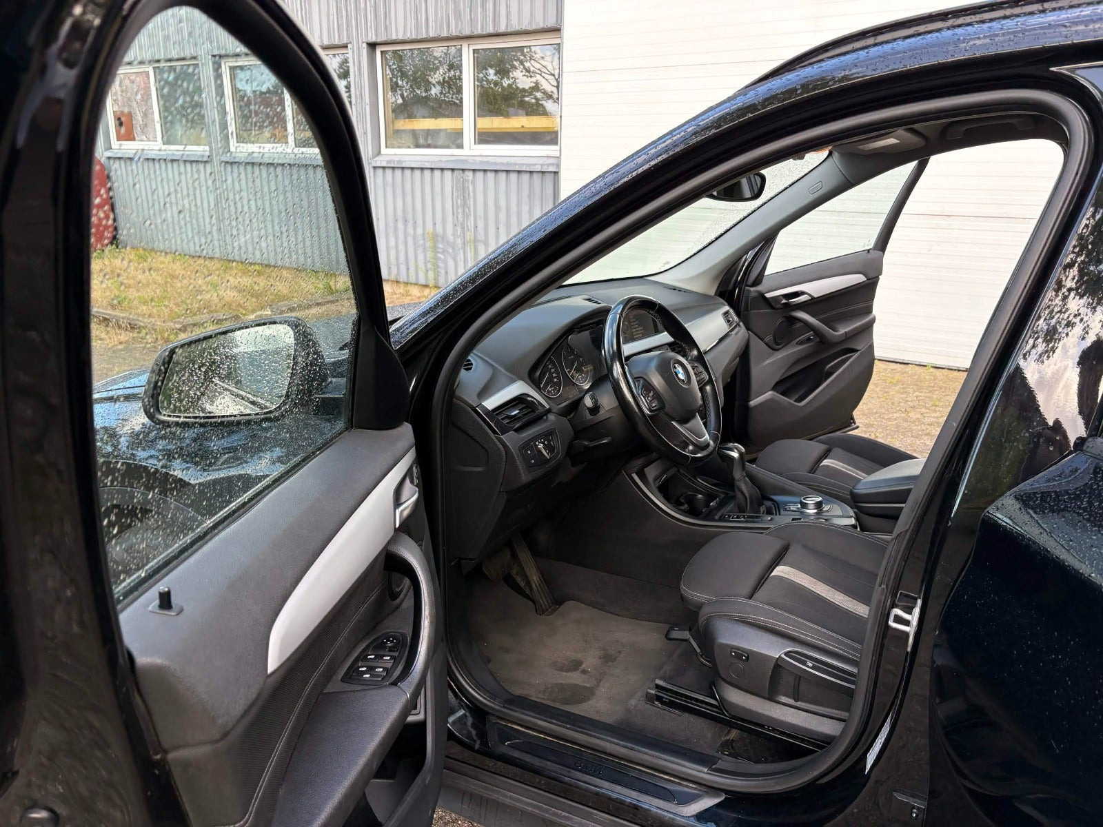Sort BMW X1 fra 2016