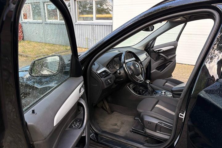 Sort BMW X1 fra 2016