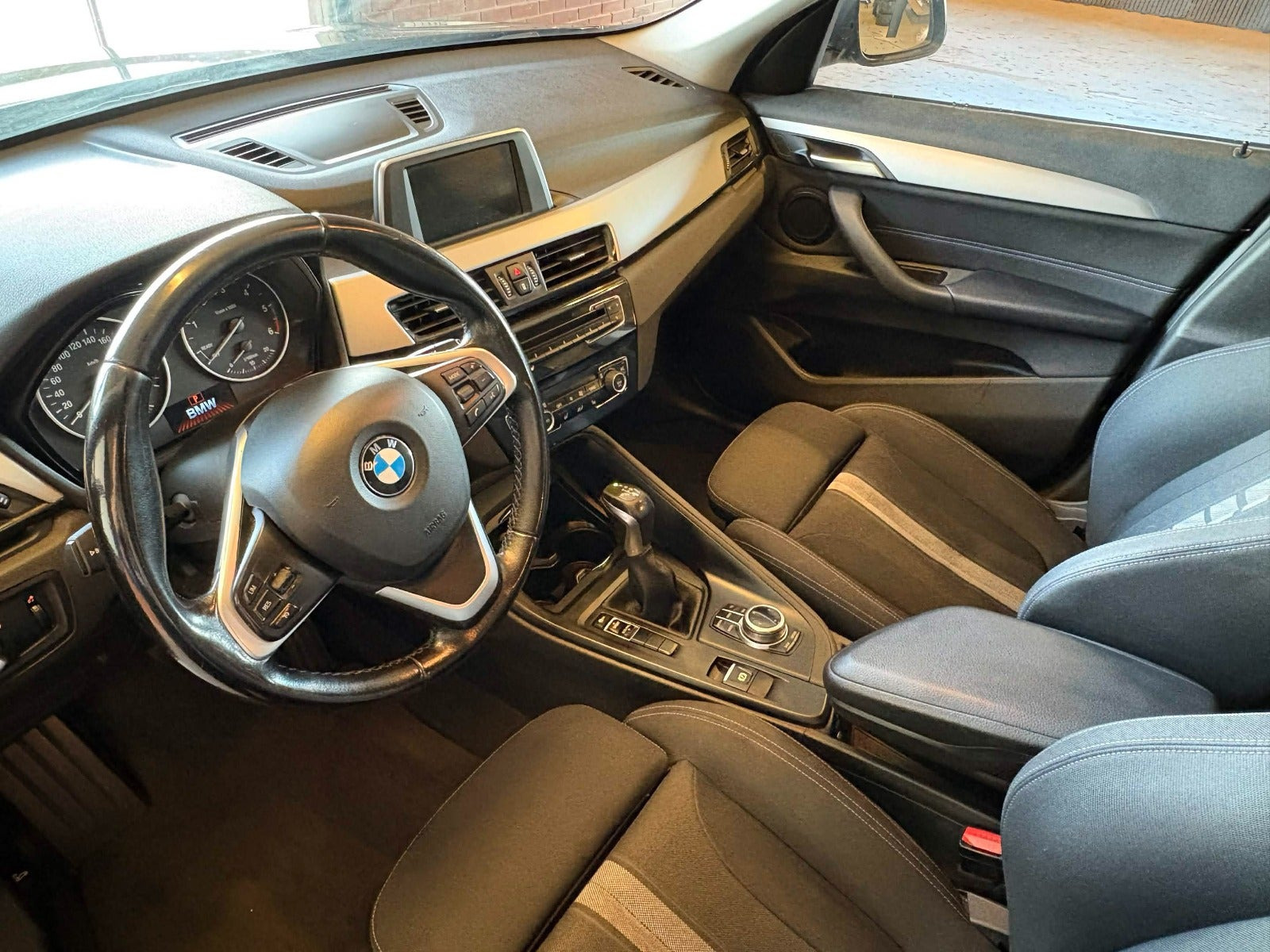 Sort BMW X1 fra 2016