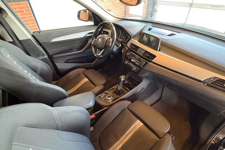 Sort BMW X1 fra 2016