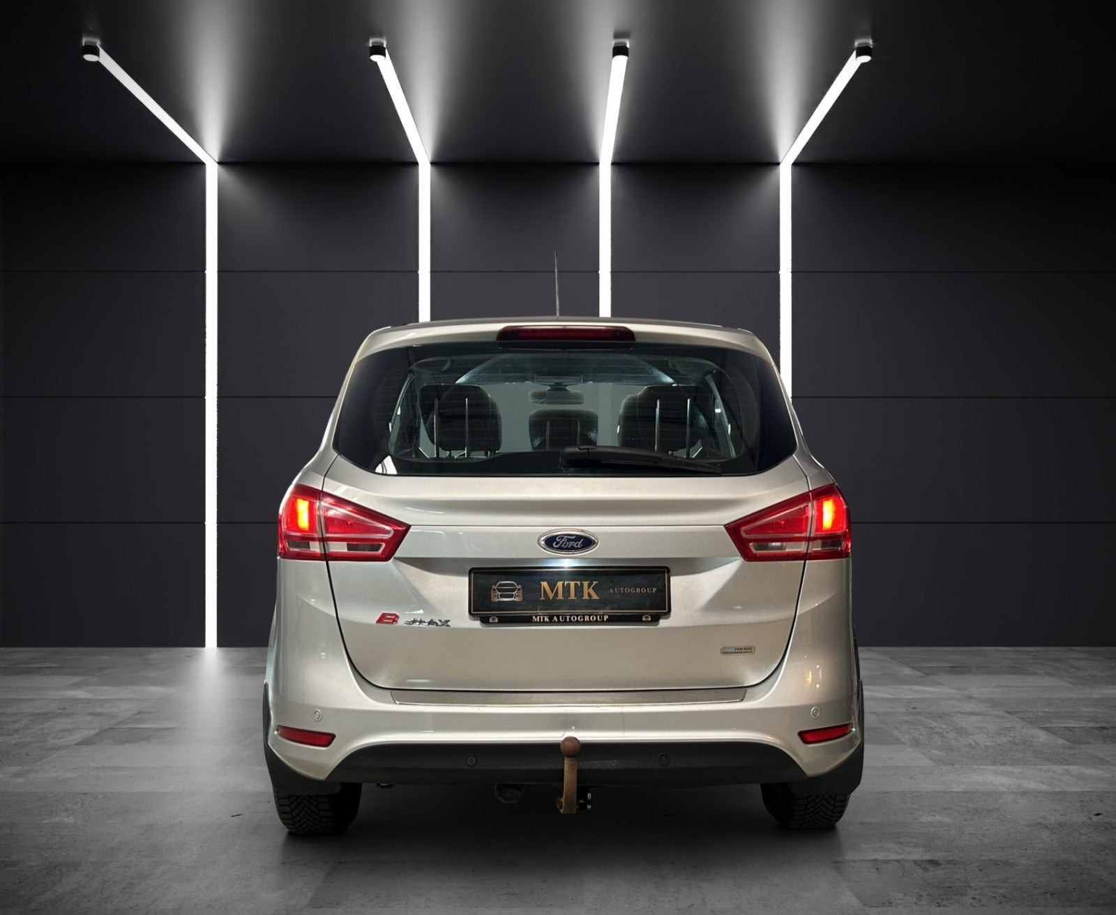 Sølv Ford B-MAX fra 2013