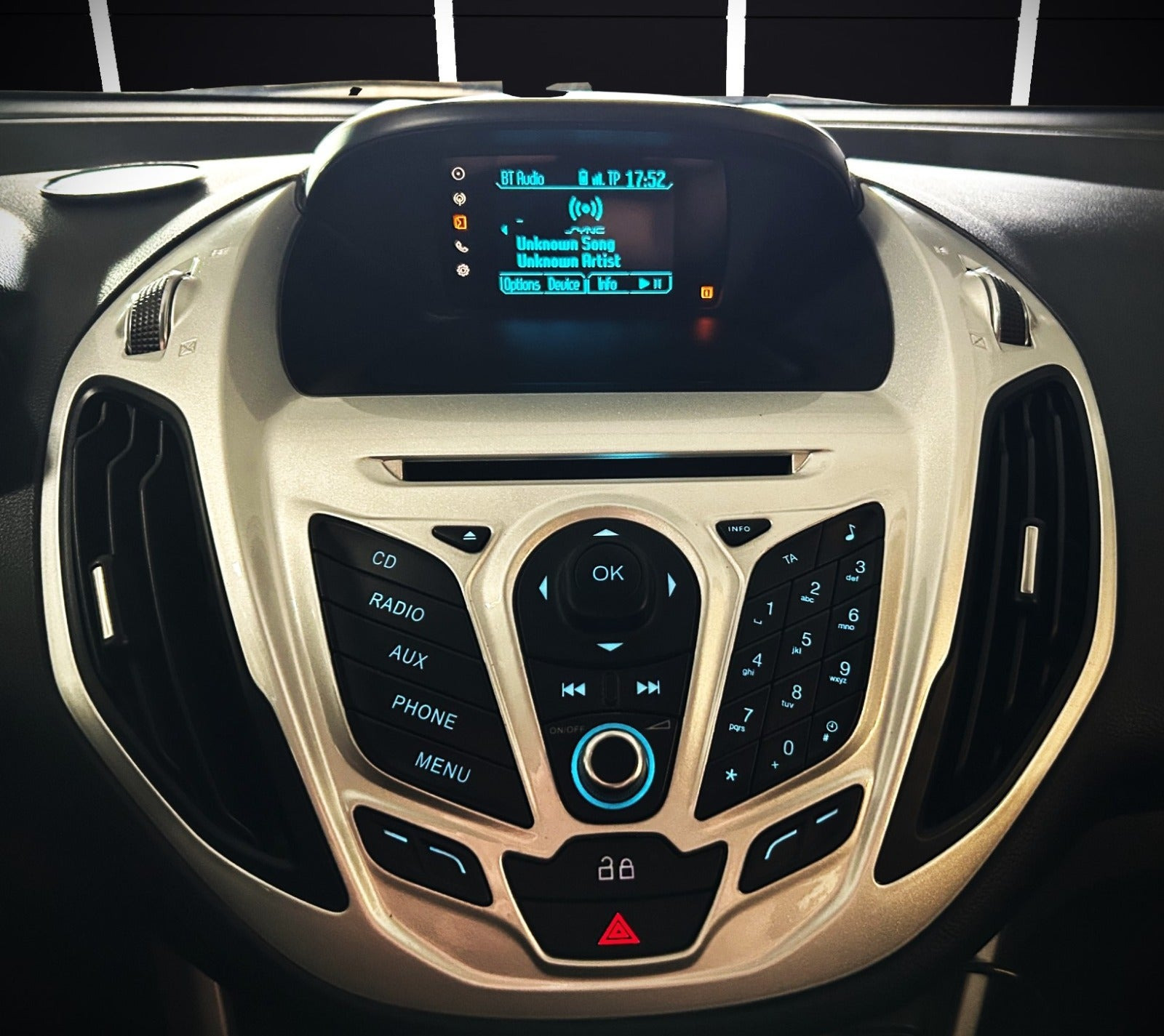 Sølv Ford B-MAX fra 2013