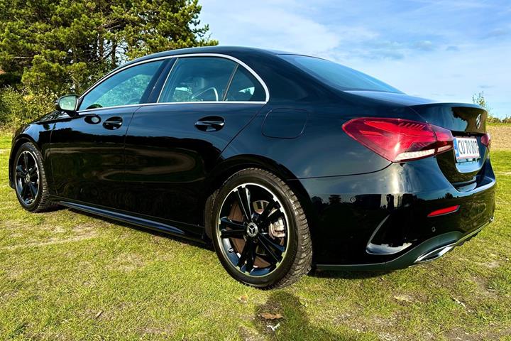 Sort Mercedes A200 fra 2019
