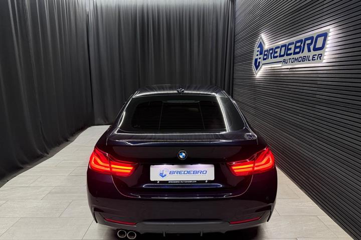 Blå BMW 420d fra 2020