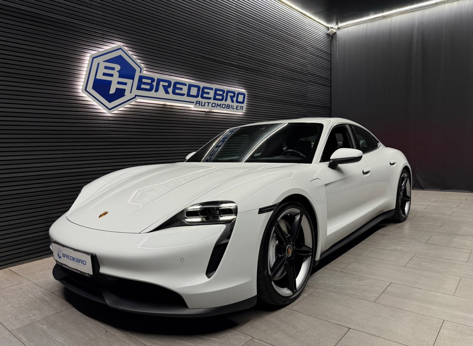 Porsche Taycan 4S