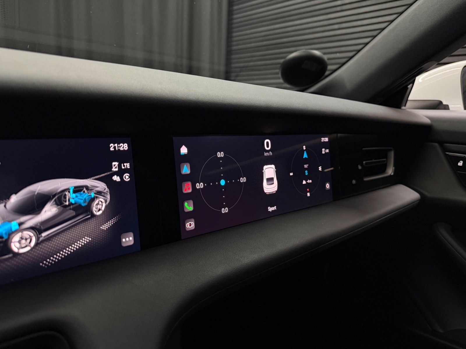 Hvid Porsche Taycan 4S fra 2020