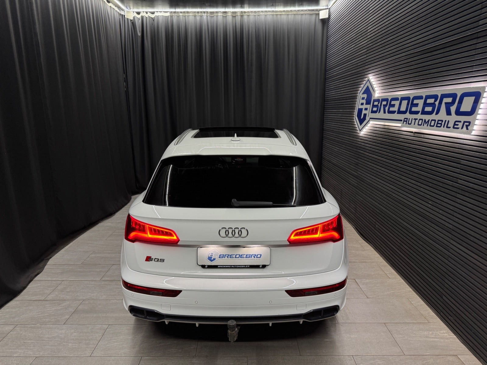 Hvid Audi SQ5 fra 2018