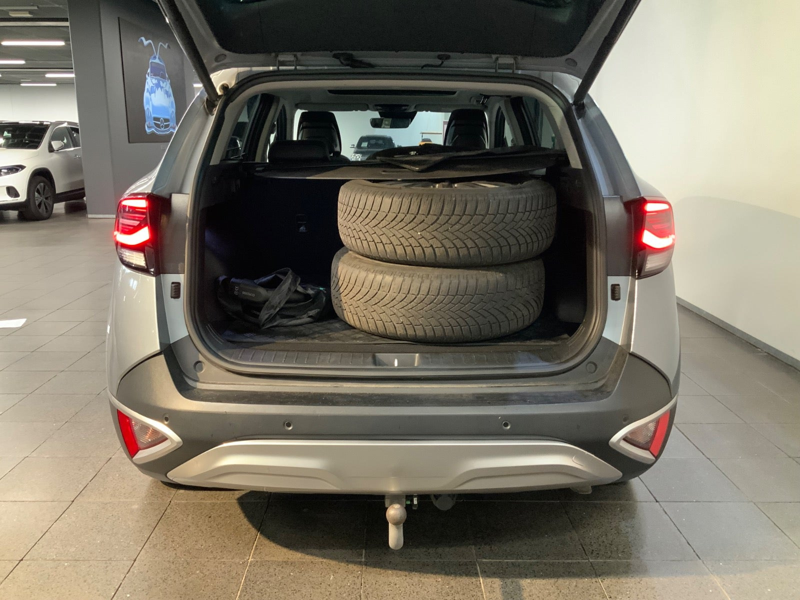 Grå Kia Sportage fra 2022