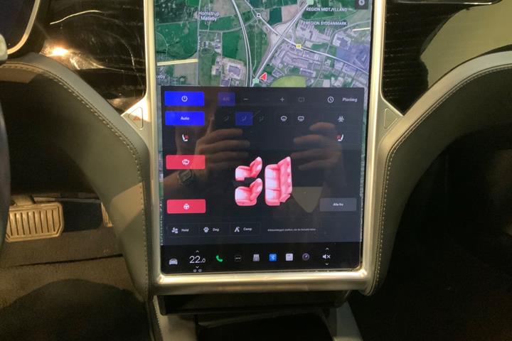 Grå Tesla Model S fra 2018