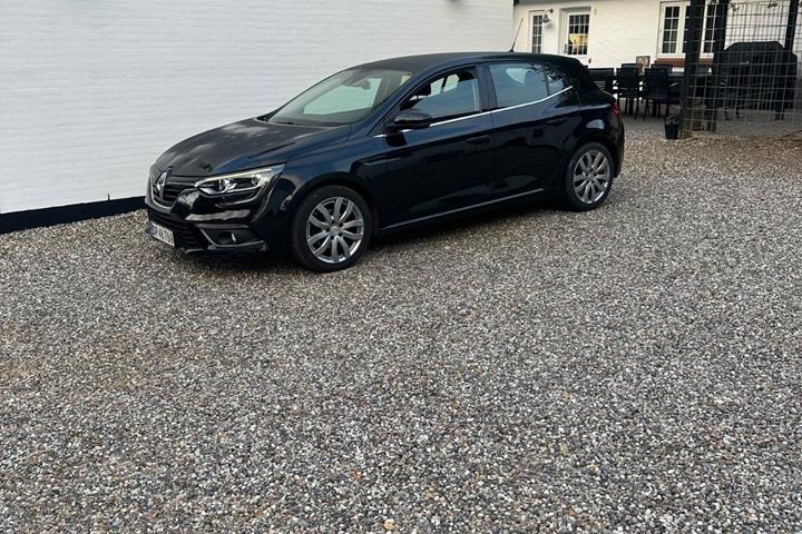 Sort Renault Megane IV fra 2016