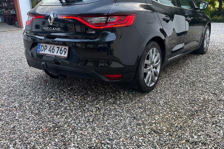 Sort Renault Megane IV fra 2016