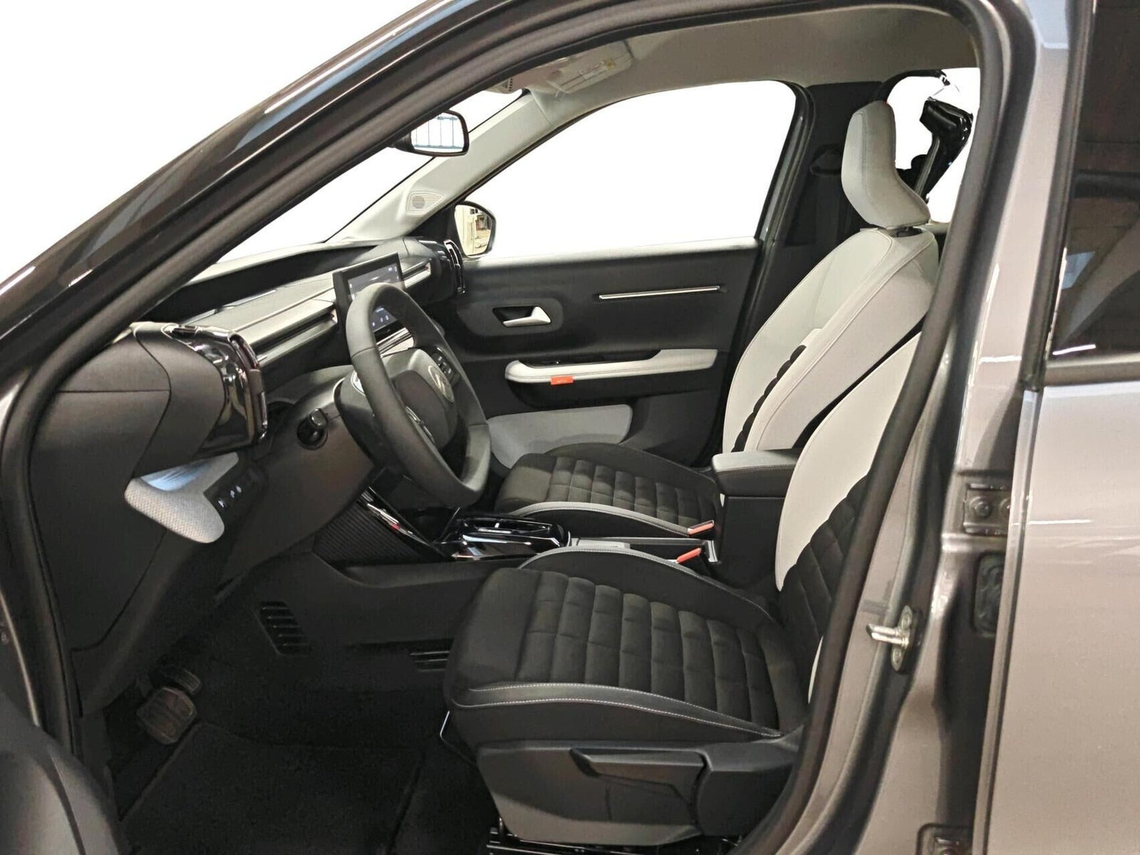 Grå Citroën e-C3 Aircross fra 2025
