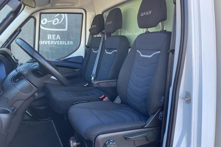 Hvid Iveco Daily fra 2021