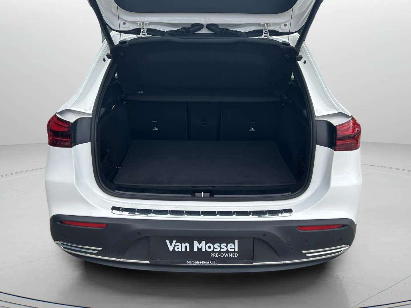 Hvid Mercedes EQA 250+ fra 2025