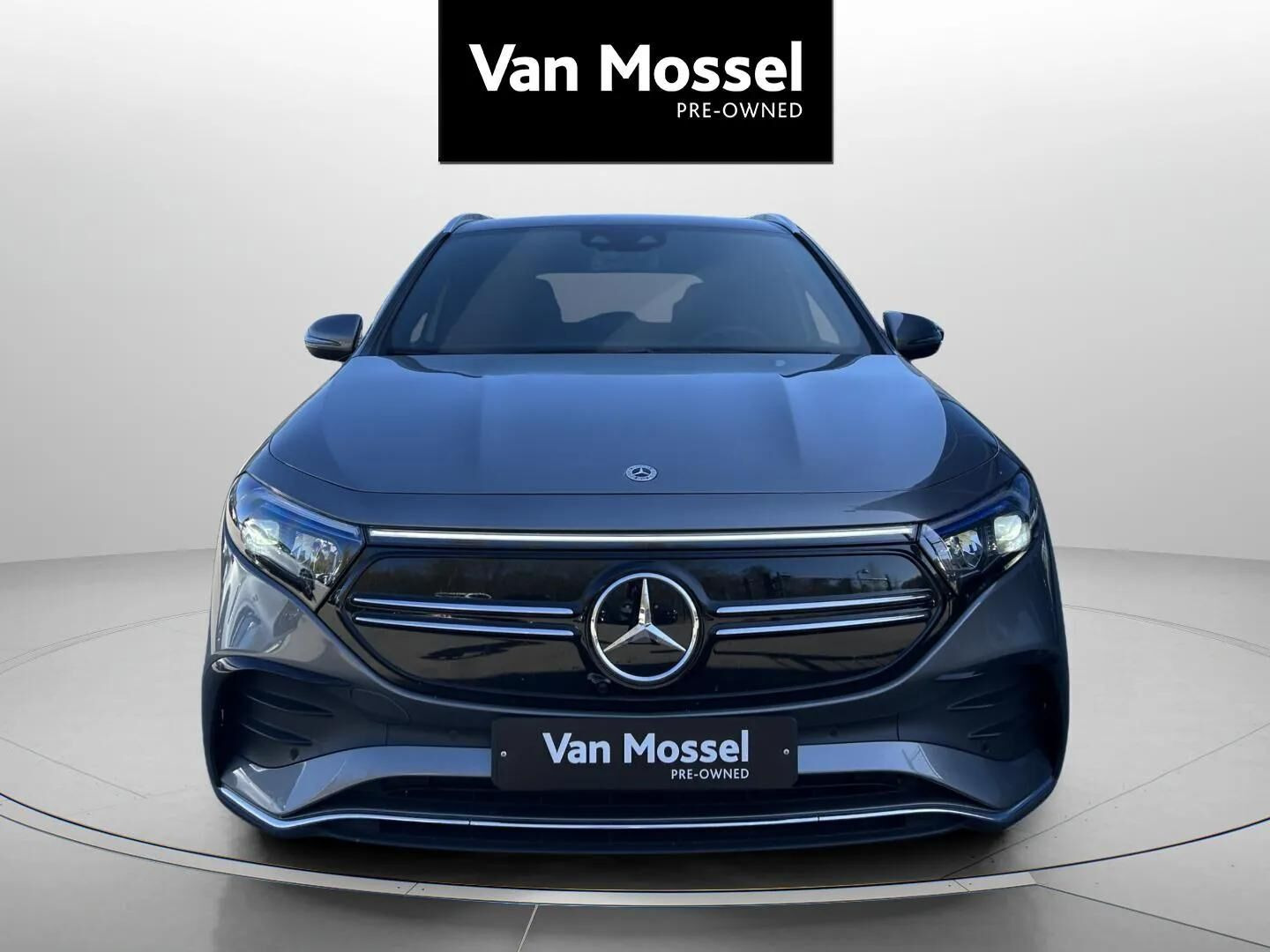 Grå Mercedes EQA 250+ fra 2024