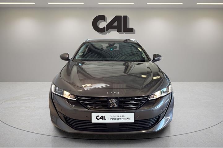 Grå Peugeot 508 fra 2021