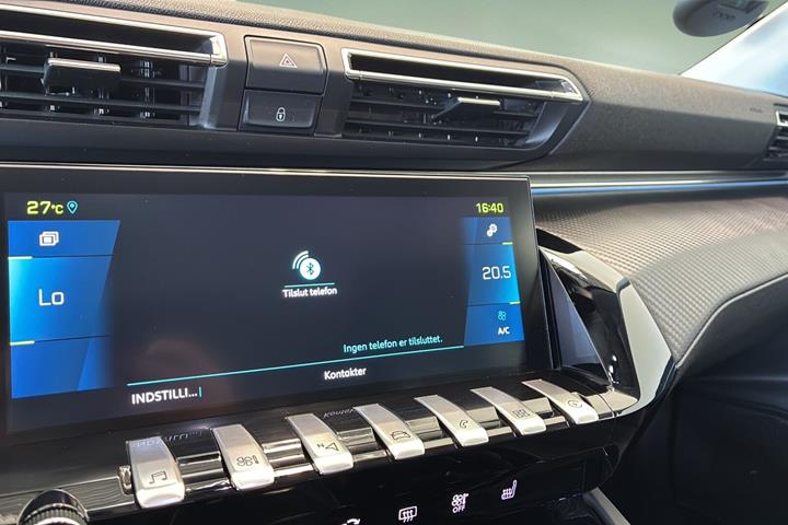 Grå Peugeot 508 fra 2021