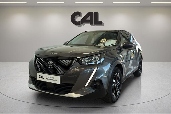 Grå Peugeot 2008 fra 2021
