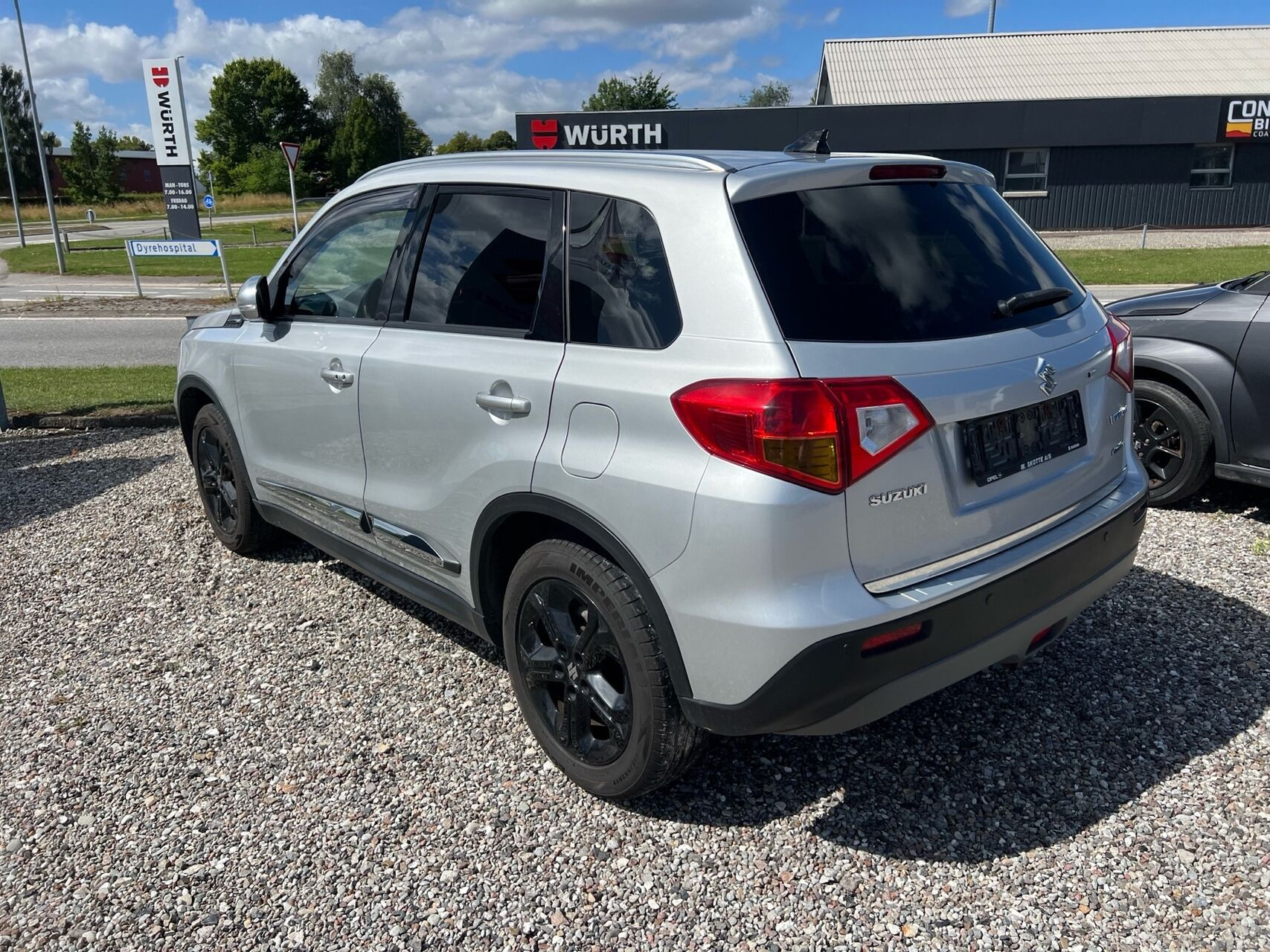 Sølv Suzuki Vitara fra 2017