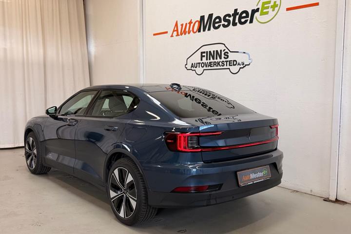 Blå Polestar 2 fra 2024