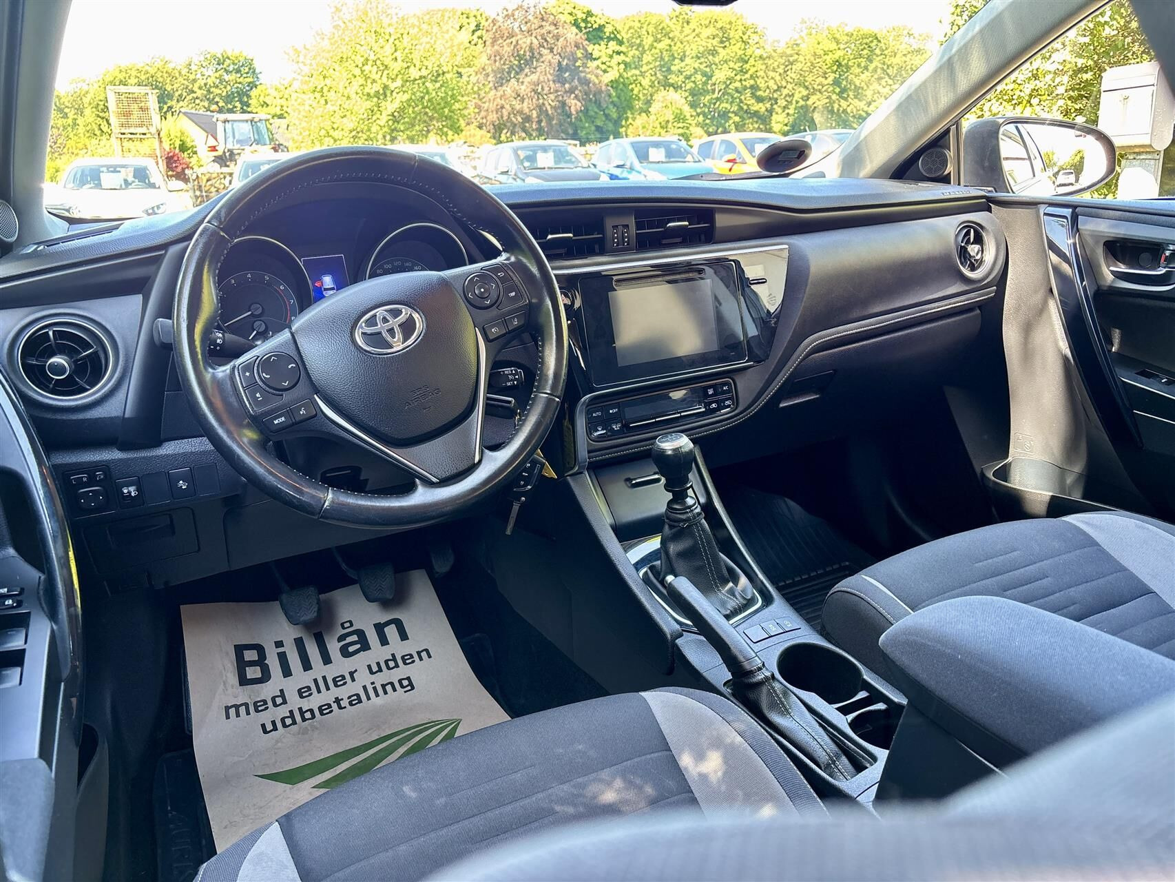 Sort Toyota Auris fra 2017