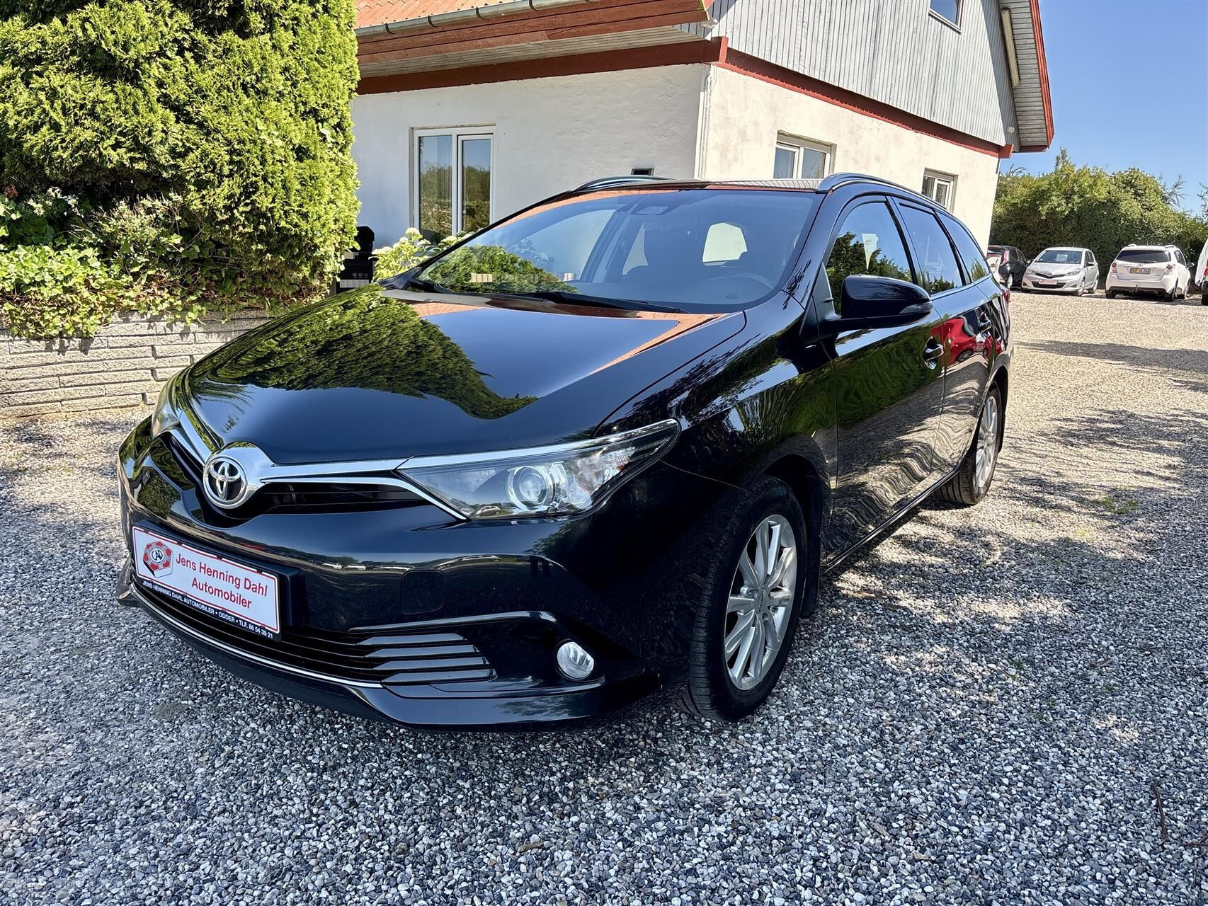 Sort Toyota Auris fra 2017