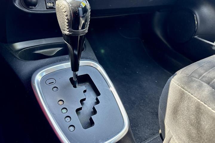Sort Toyota Yaris fra 2018