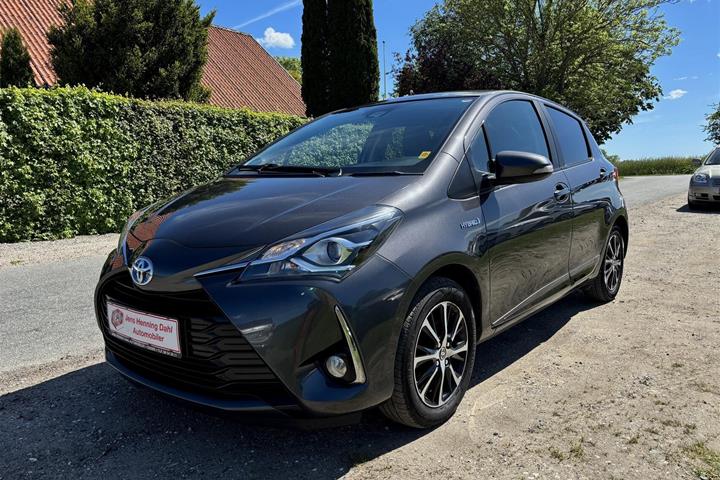 Sort Toyota Yaris fra 2018